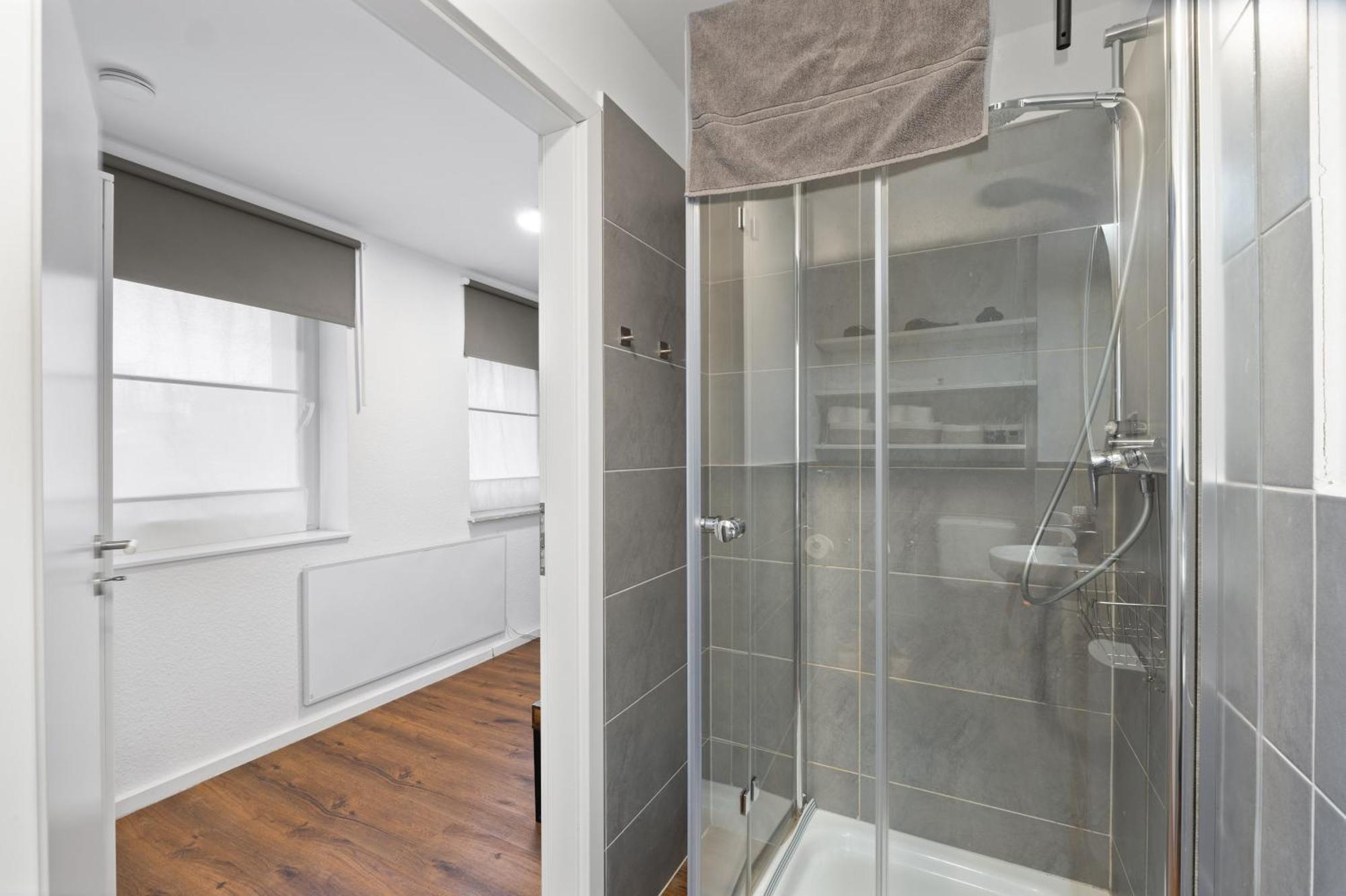 Modernes Apartement Am Rhein In Ruhiger Lage Köln Eksteriør billede